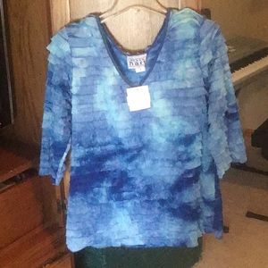 Vneck 3/4 sleeve top